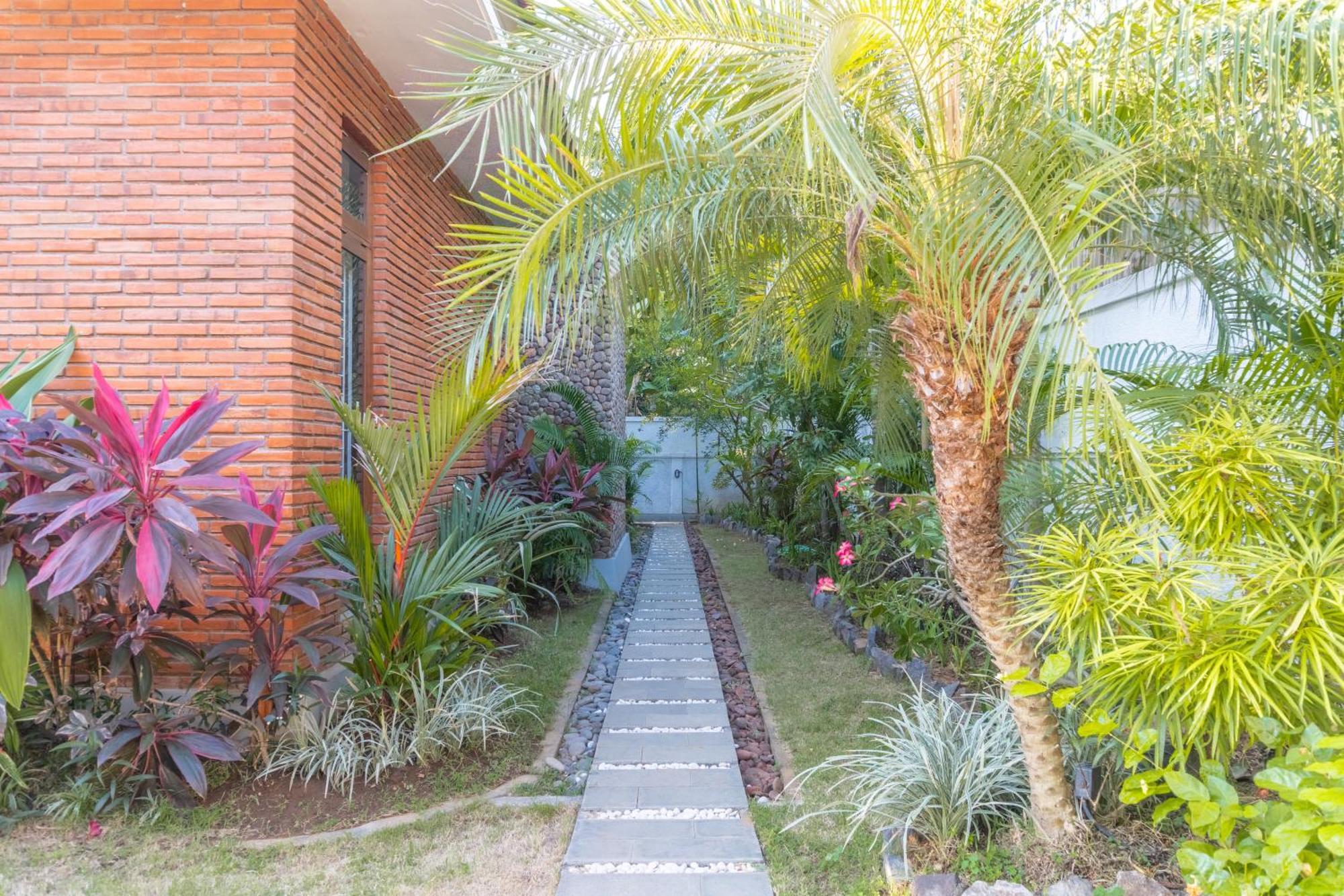 Dani Private Villa - 2Br Private Pool Villa In Tejakula North Bali Gretek Dış mekan fotoğraf